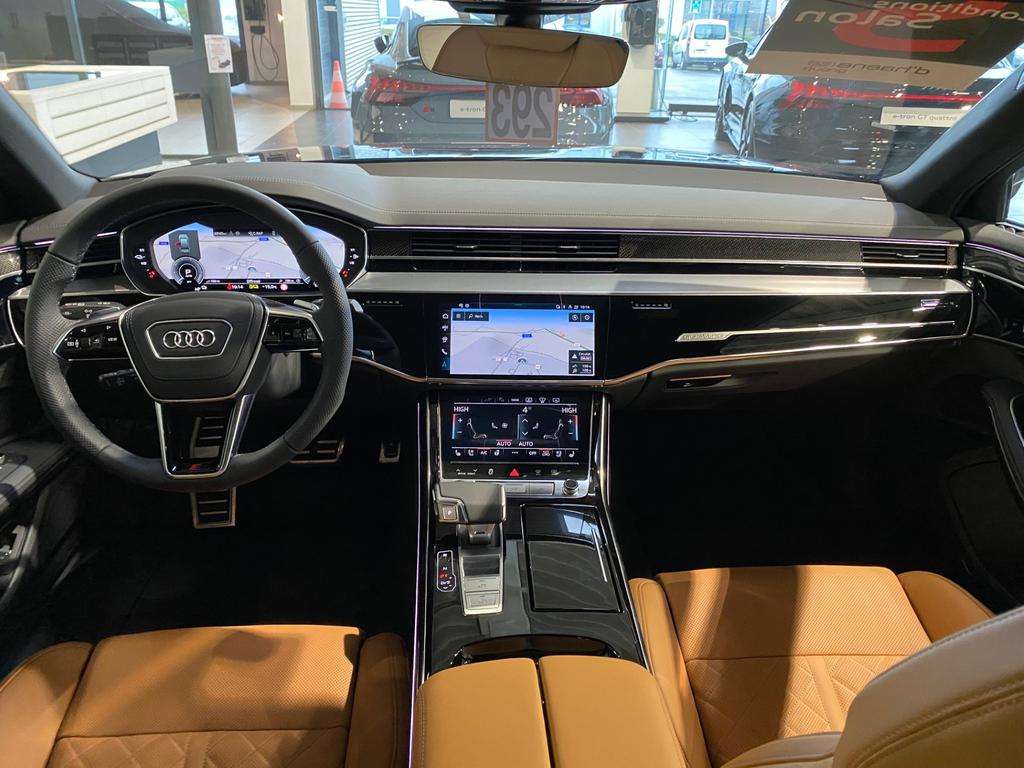 Audi A8 Audi A8 HYBRIDE 60 TFSI e quattro 340(462) kW(ch) tiptronic