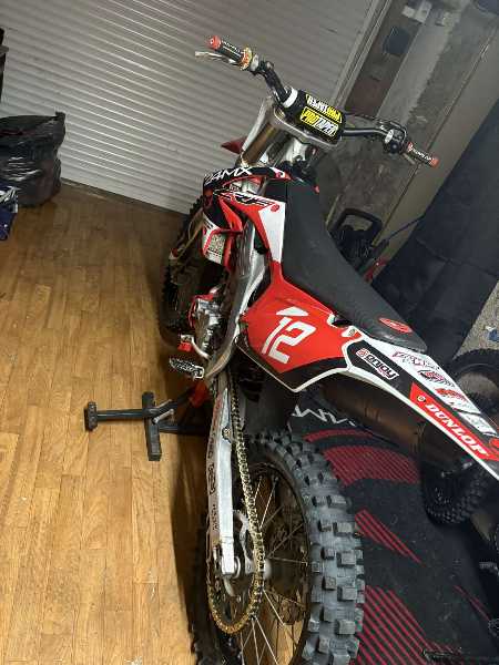 HONDA CRF R