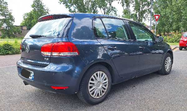 Volkswagen Golf VI 2.0 TDI 110 Ttendline manuelle carnet suivi