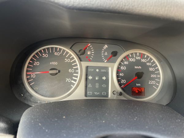 Renault Clio IV 1.2 16V 75 AUTHENTIQUE