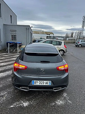 Ds 5 ds5 2 litre 163 chevaux propre