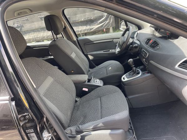 Renault Scenic II (2) 1.6 16V 110 DYNAMIQUE