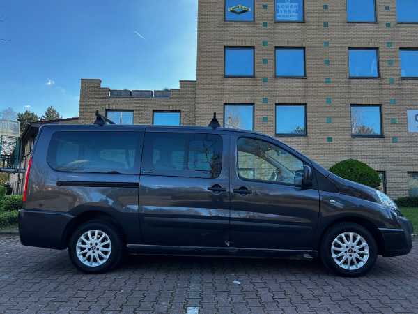 Fiat Scudo Fiât scudo 2.0 hdi panorama 8 places rallongé carnet
