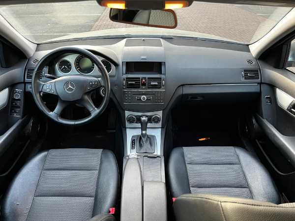 Mercedes-Benz Classe C Mercedes Classe C 220 Cdi avant-garde boite auto carnet