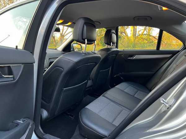 Mercedes-Benz Classe C Mercedes Classe C 220 Cdi avant-garde boite auto carnet
