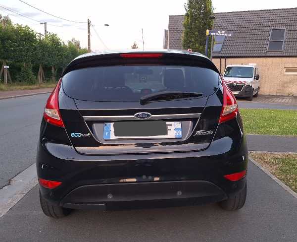 Ford Fiesta V (2) 1.5 TDCI 95 TITANIUM 5P
