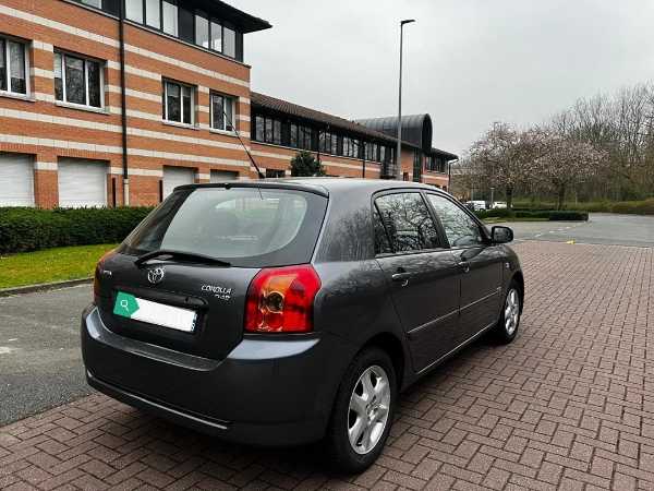 Toyota Corolla IX 90 D-4D LINEA SOL MMT 5P