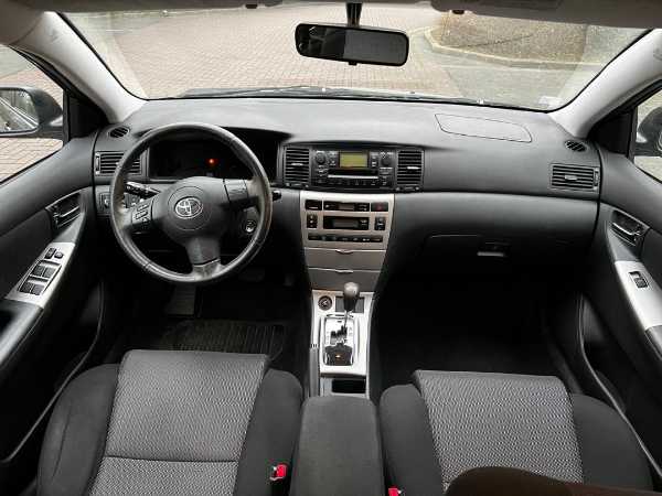 Toyota Corolla IX 90 D-4D LINEA SOL MMT 5P