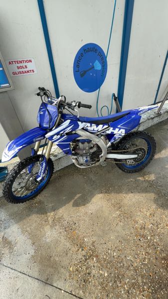 YAMAHA YZF