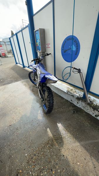 YAMAHA YZF