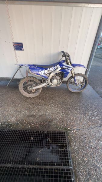 YAMAHA YZF