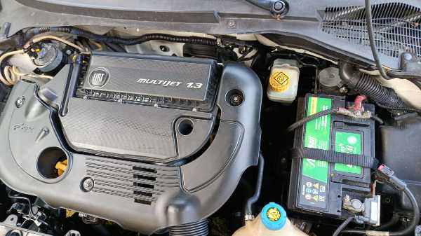 Fiat Punto Evo 1.3 MULTIJET 75 S&amp;S DPF DYNAMIC 5P