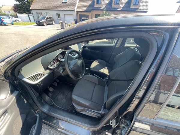 Peugeot 207 1.4 HDI 70 STYLE BLUE LION 5P