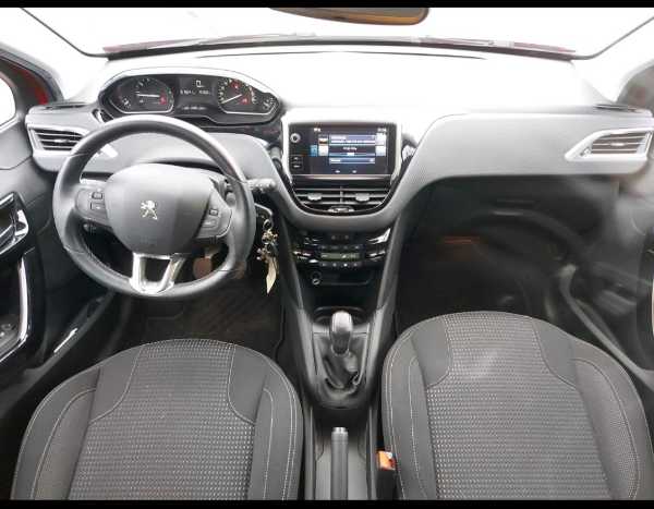 Peugeot 208 Peugeot 208 Pure Allure de 2016, 176 Km. Factures d'entretie