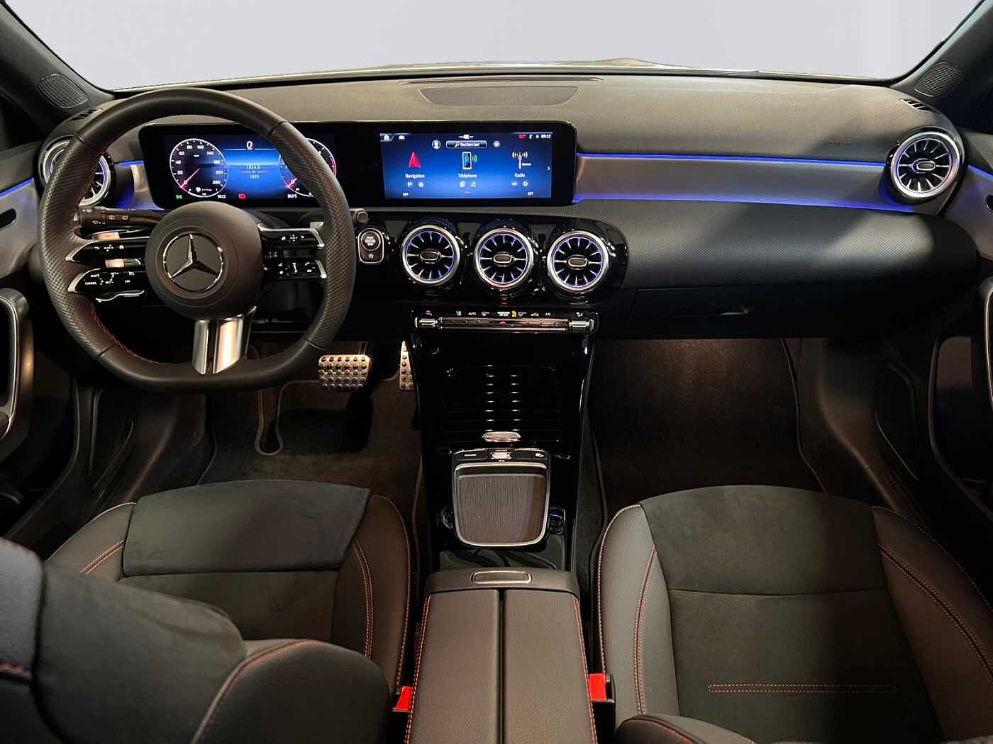 Mercedes-Benz A 200  d AMG Line