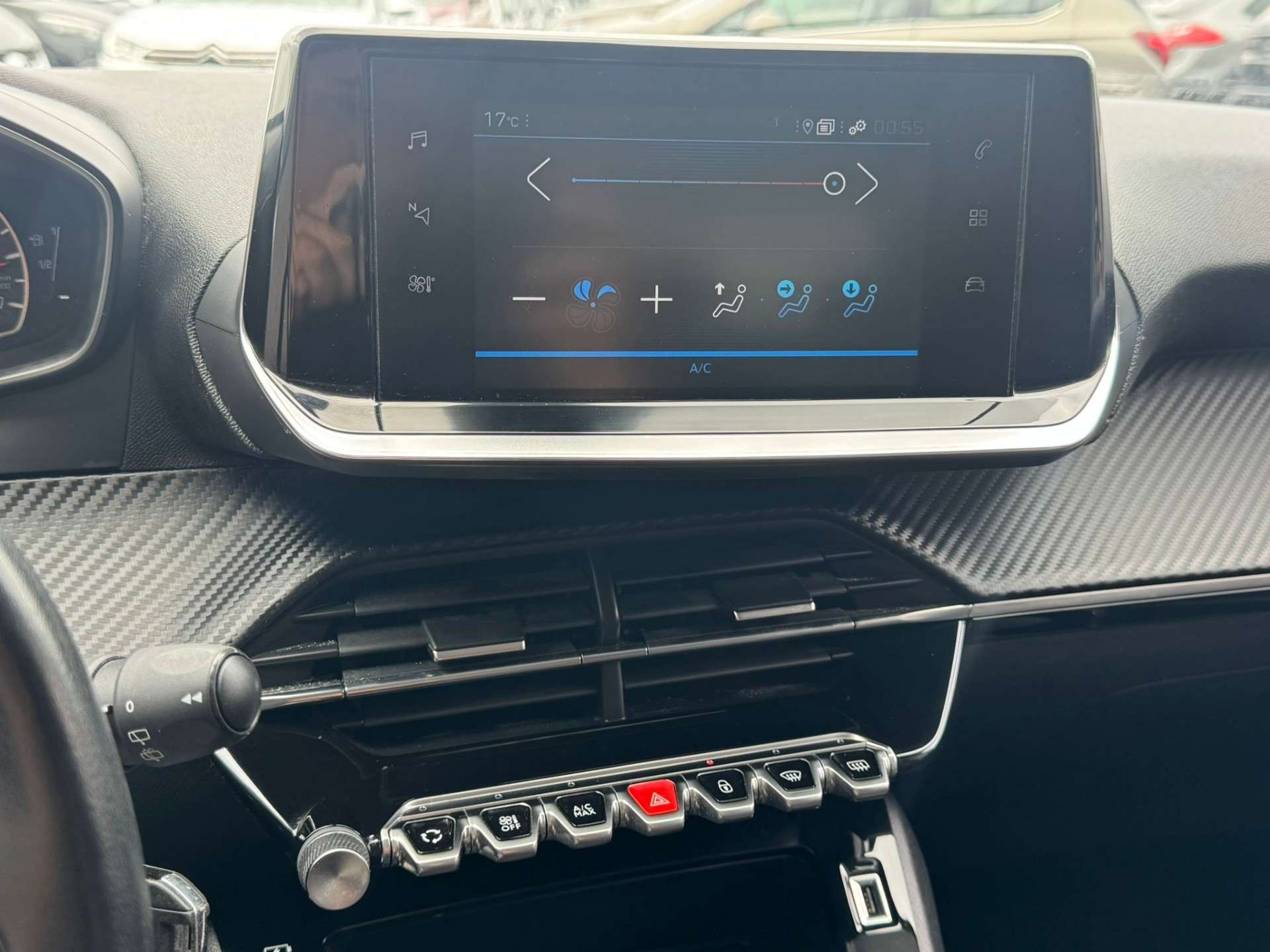 Peugeot 208 1.2i//59.000 KM// FULL CARNET//CARPLAY/GARANTIE
