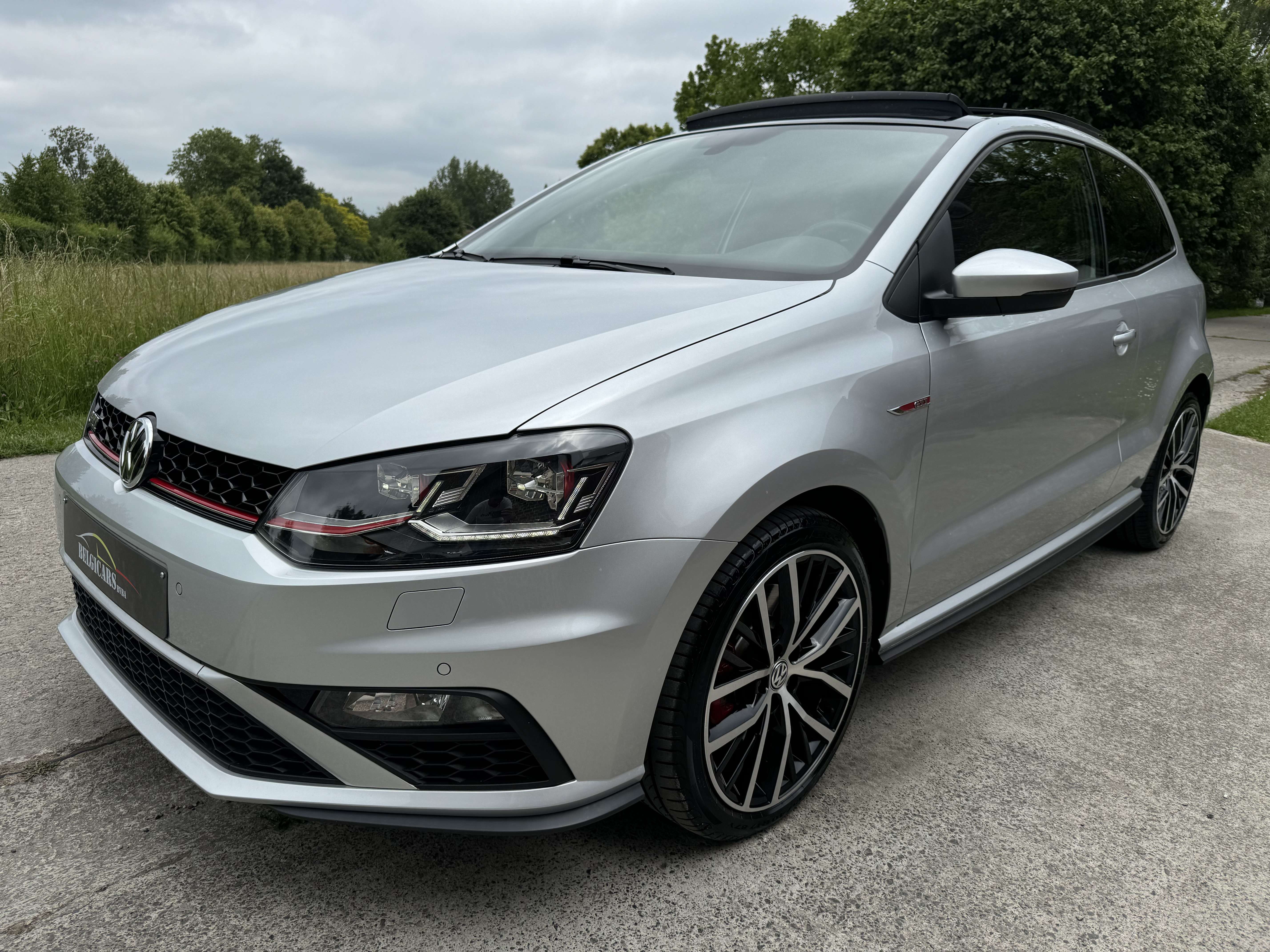 Volkswagen Polo GTI 1.8 TSI DSG * PANO * GPS * RARE TROIS PORTES*