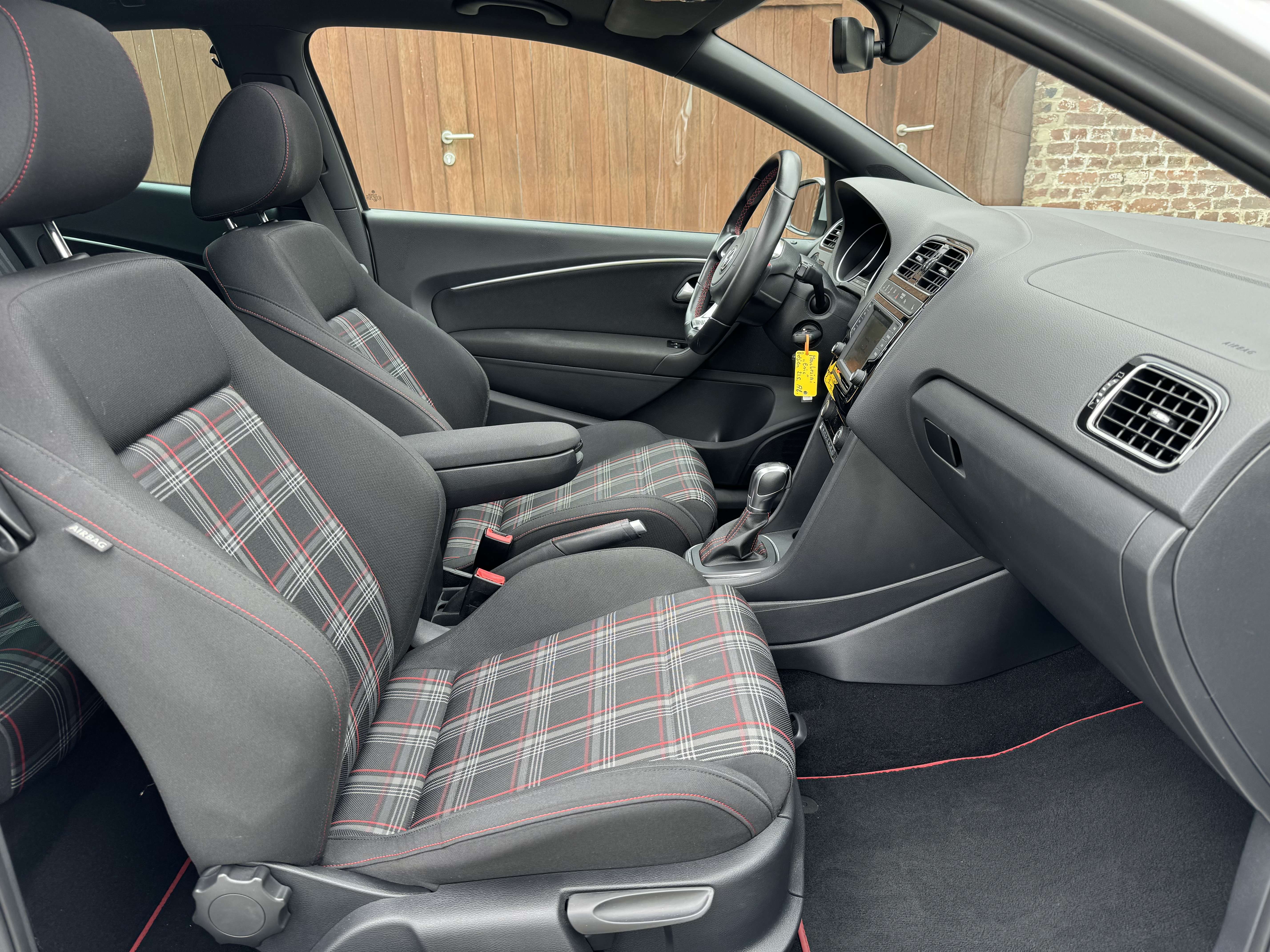 Volkswagen Polo GTI 1.8 TSI DSG * PANO * GPS * RARE TROIS PORTES*