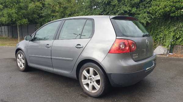 Volkswagen Golf V 1.9 TDI 90 CONFORT 5P