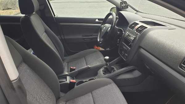 Volkswagen Golf V 1.9 TDI 90 CONFORT 5P