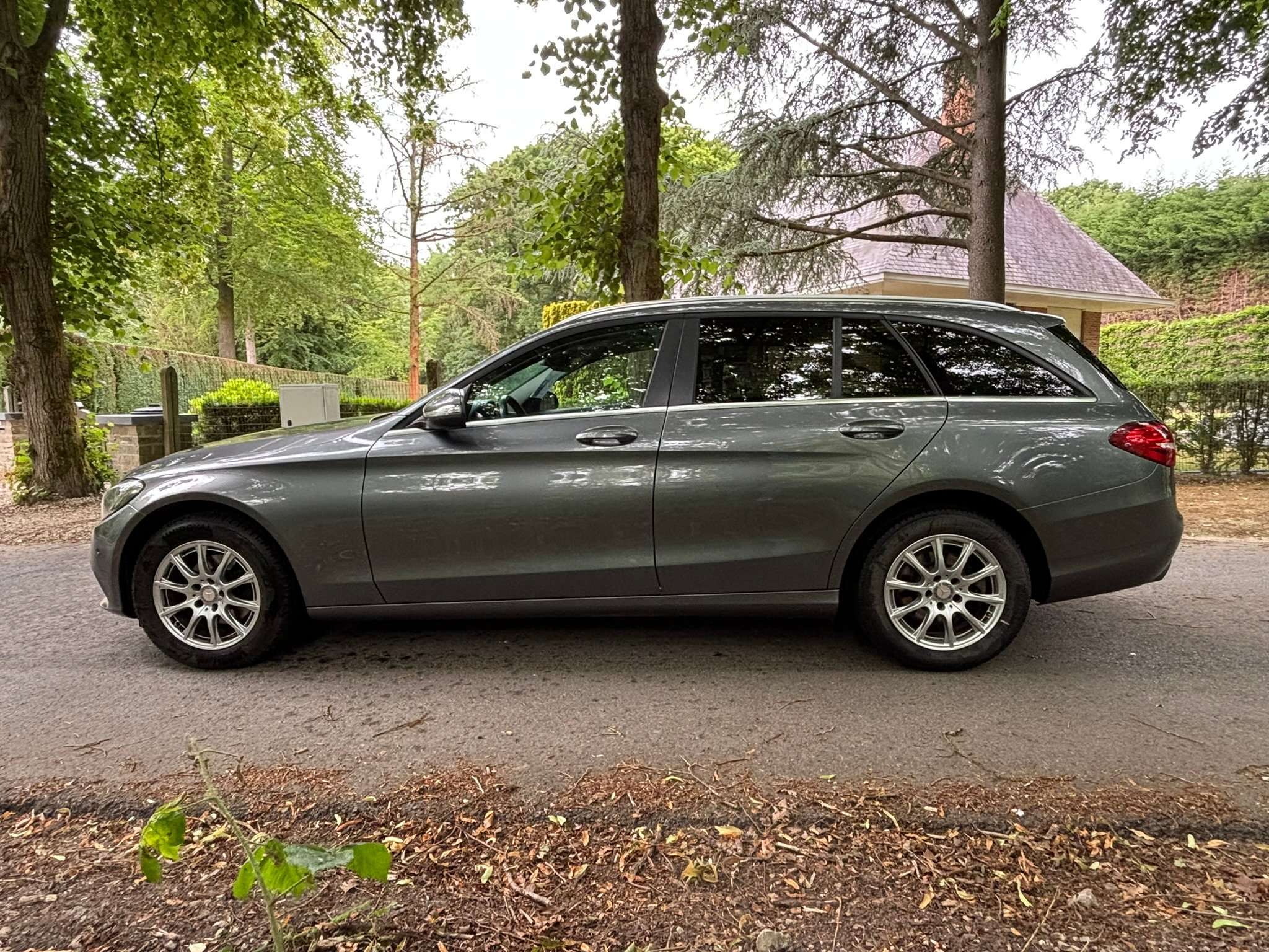 Mercedes-Benz C 180 d 116cv/BT/TEL/AC/NAV/USB/HAYON ELEC/GARANTIE 1 AN
