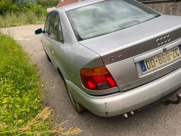 Audi A4 TDI 110 PACK PLUS