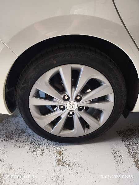 Toyota Auris Toyota Auris hybride ts 136cv