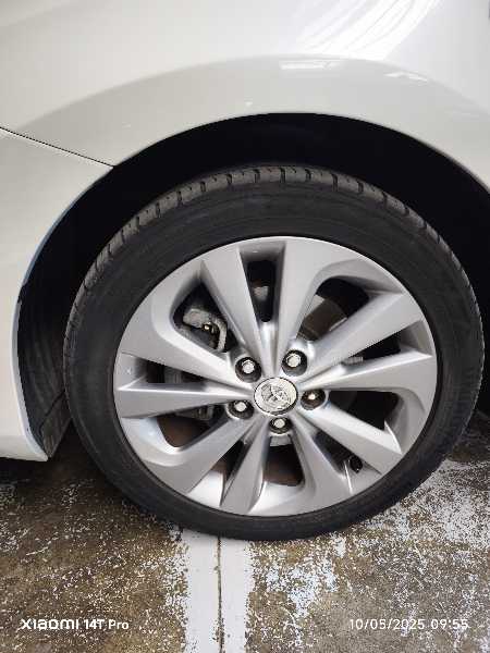 Toyota Auris Toyota Auris hybride ts 136cv