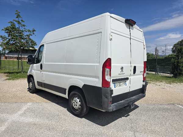 Peugeot Boxer II (2) 2.0 BLUEHDI 160 S&amp;S PREMIUM PACK 333 L2H2