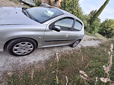 Peugeot 206 (2) 2.0 HDI STYLE 5P