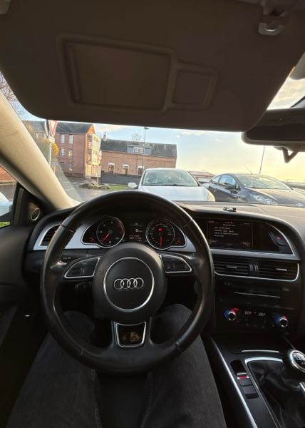Audi A5 (2) 2.0 TDI 177 SPORT DESIGN