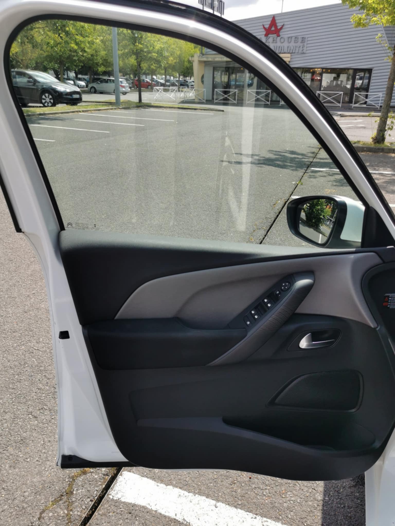 Citroen C4 II 1.6 BLUEHDI 120 S&amp;S INTENSIVE EAT6