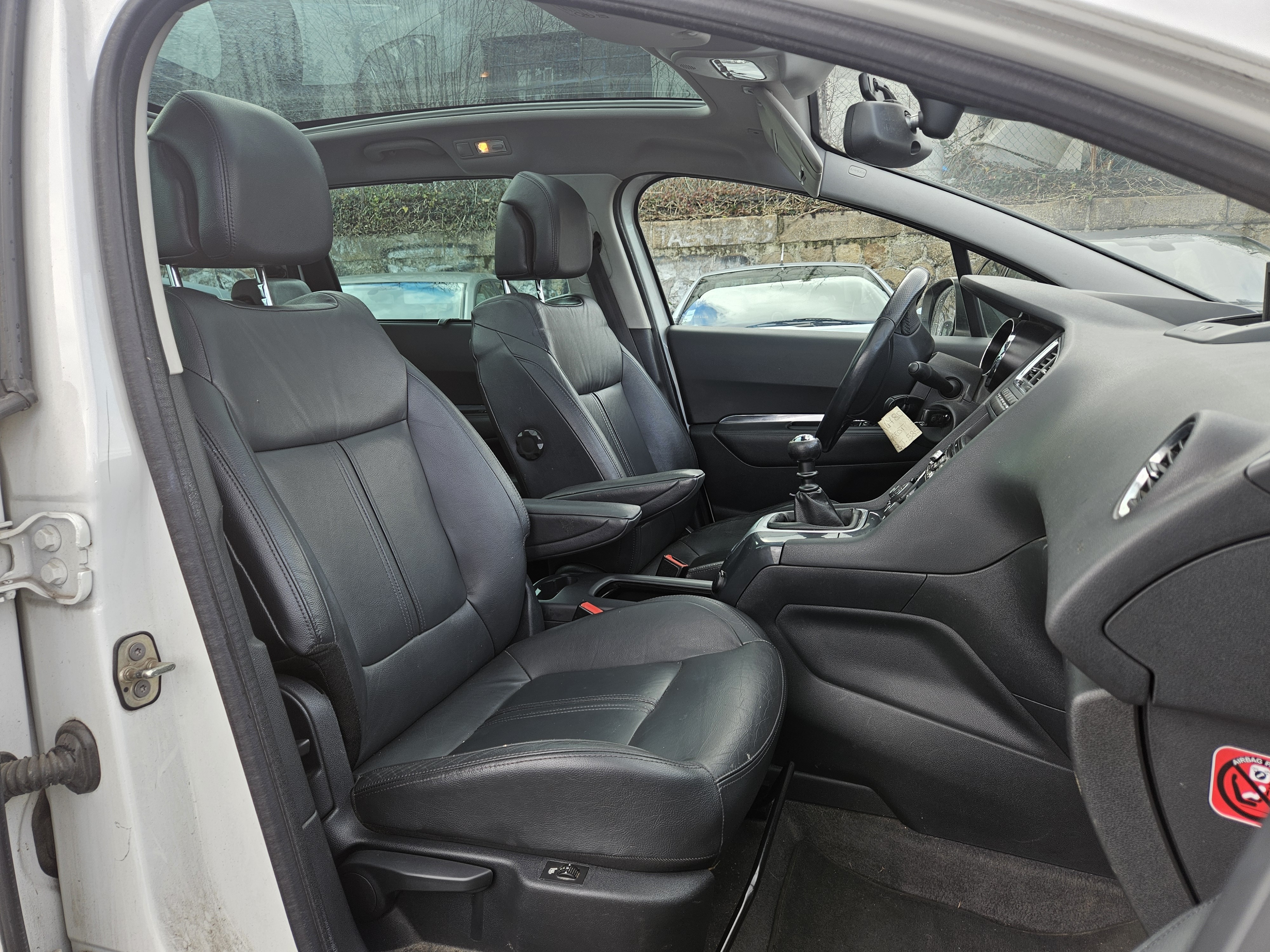 Peugeot 5008 1.6 THP 156CV FINITION FELINE CHAINE ET KIT EMBRAYAGE NEUF