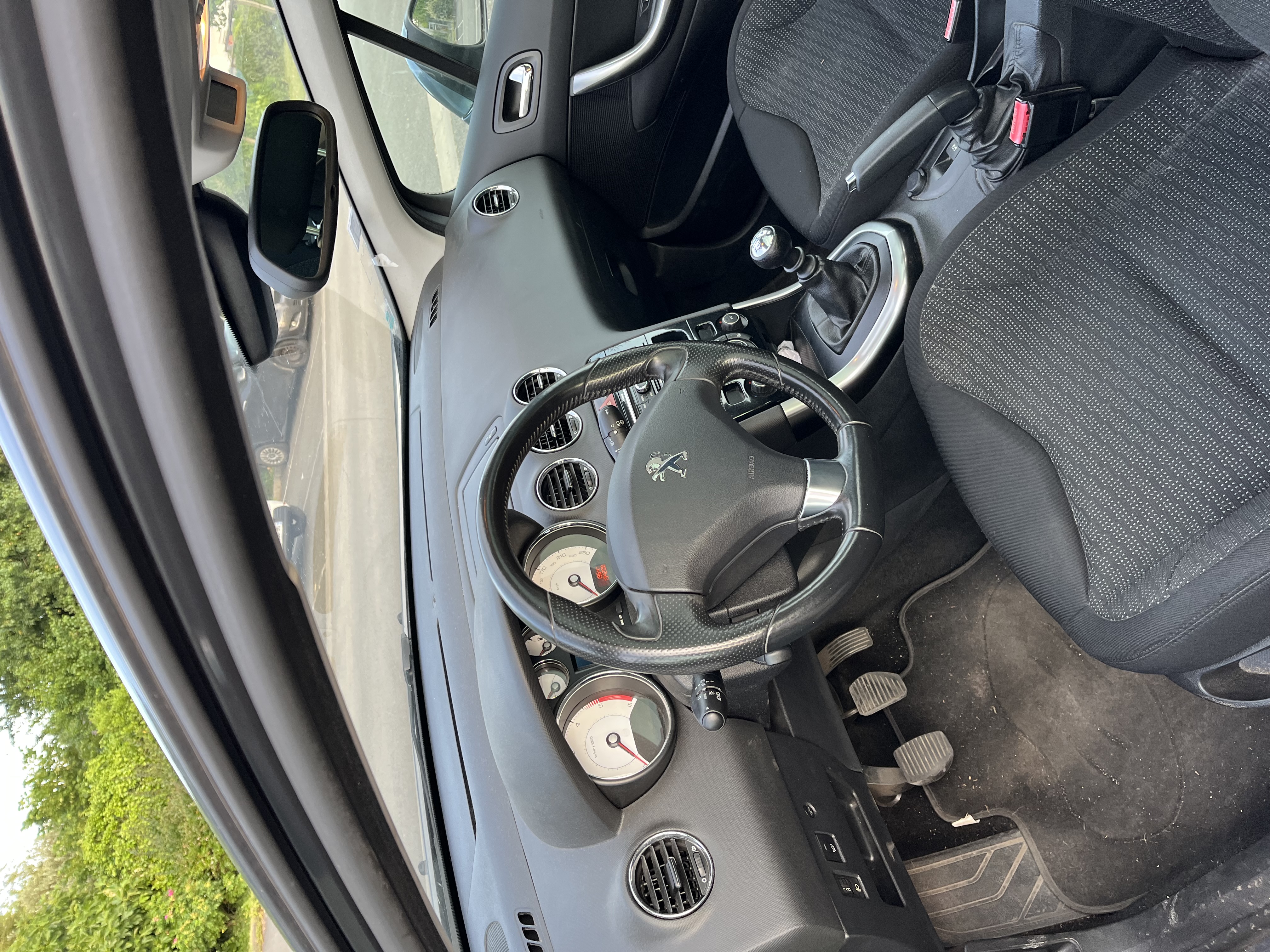 Peugeot 308 (2) 1.6 E-HDI 112 FAP ALLURE BVM6 5P