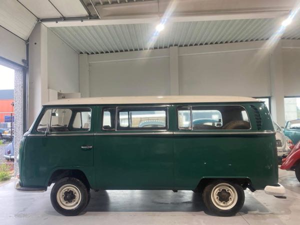 Volkswagen T2 TRÈS BEAU COMBI T2A ORIGINE CALIFORNIE EN BON ETAT