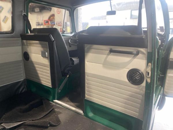 Volkswagen T2 TRÈS BEAU COMBI T2A ORIGINE CALIFORNIE EN BON ETAT