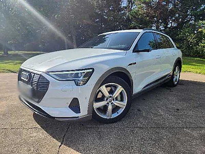 Audi E-tron Audi e-tron 55 408ch quattro s-line 37 999 euros