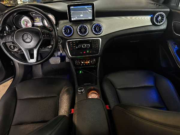 Mercedes-Benz Cla (2) 220 D 9CV FASCINATION 4MATIC 7G-DCT