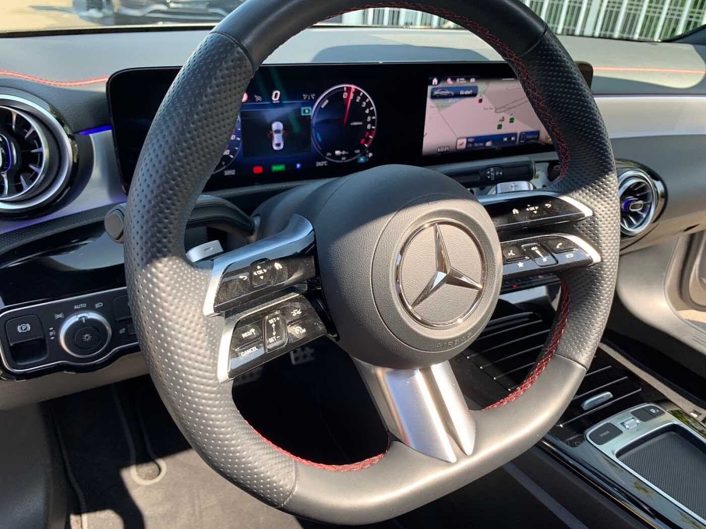 Mercedes-Benz CLA 250  e Coupé AMG Line