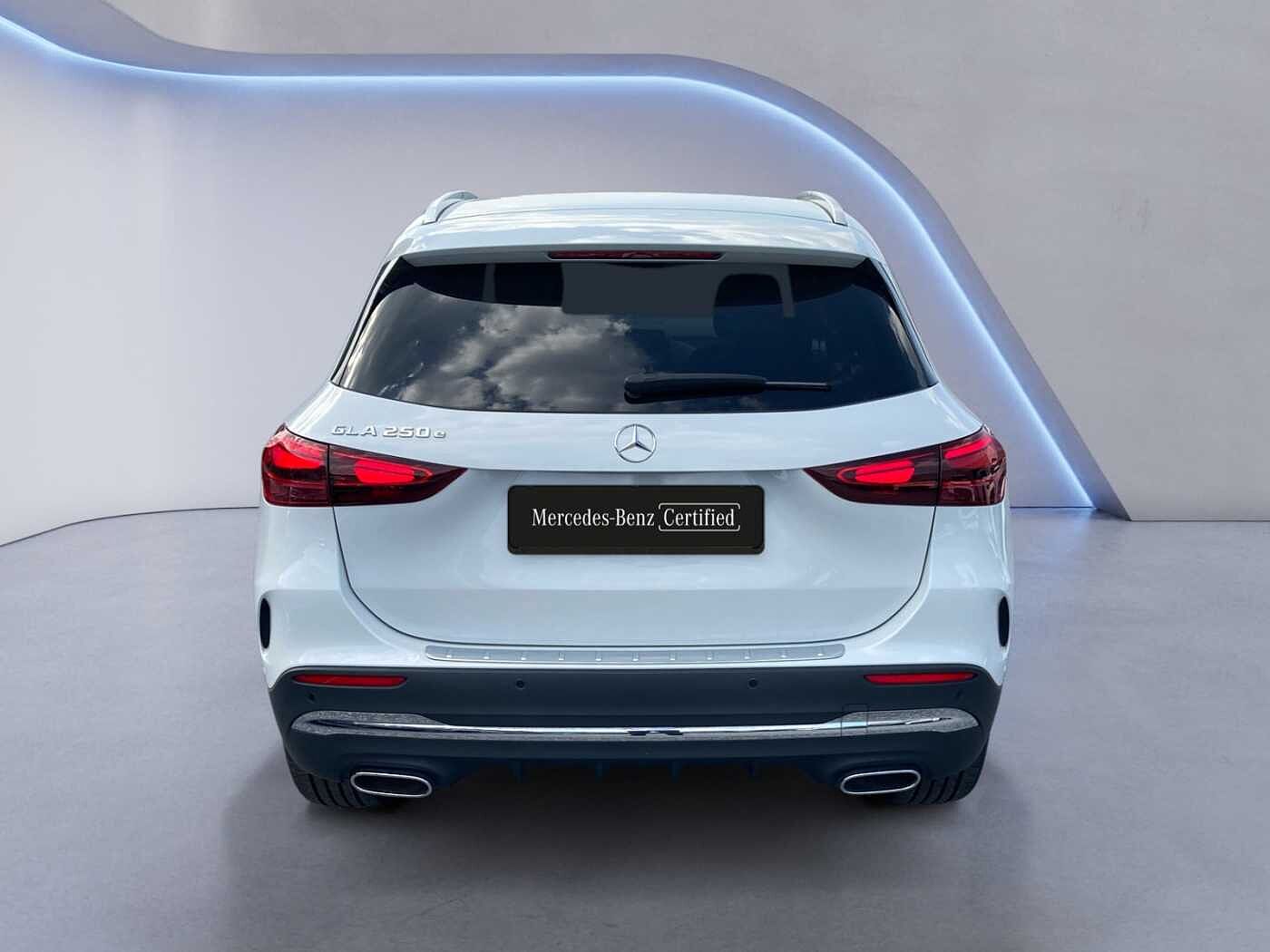 Mercedes-Benz GLA 250  e AMG Line