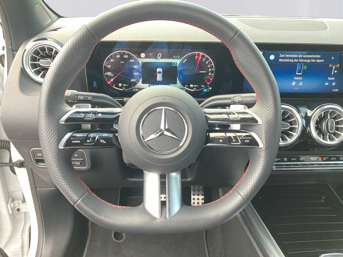 Mercedes-Benz GLA 250  e AMG Line