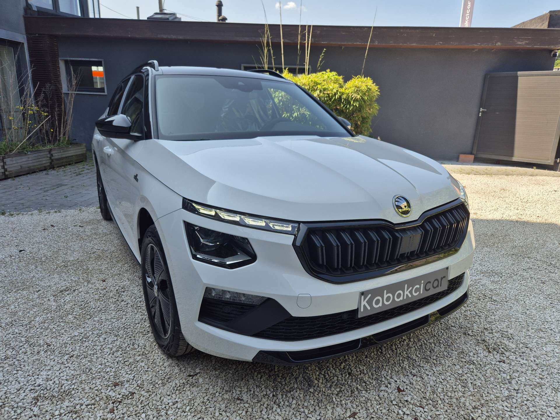 Skoda Kamiq 1.0 TSI Finition "Monte Carlo" DSG - Neuf 0KM - Garantie 12 Mois avec Entretien Effectué - Dispo sous 48H - Zone LEZ Ok