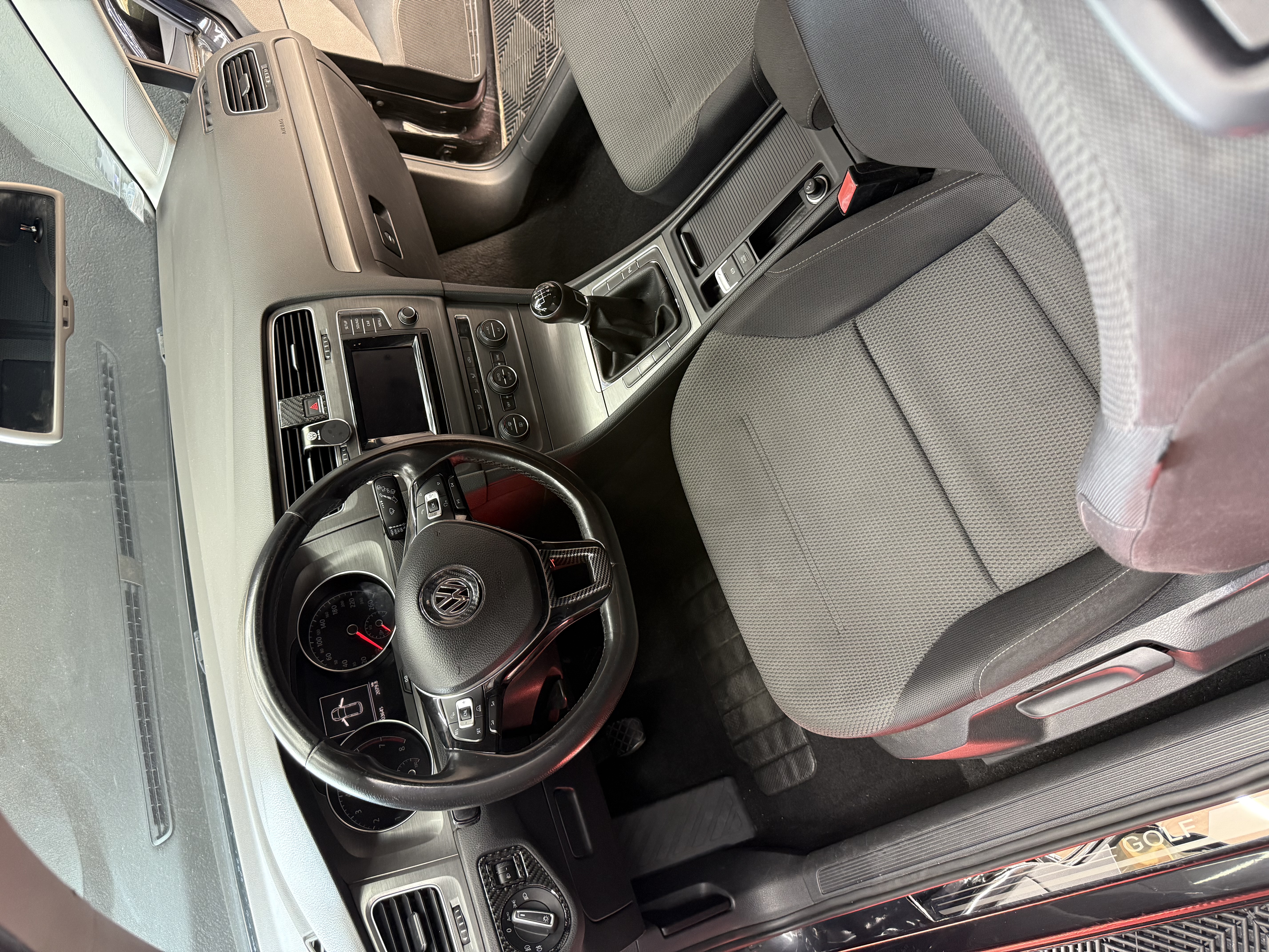Volkswagen Golf VII 1.2 TSI 105 BLUEMOTION TECHNOLOGY CONFORTLINE 3P