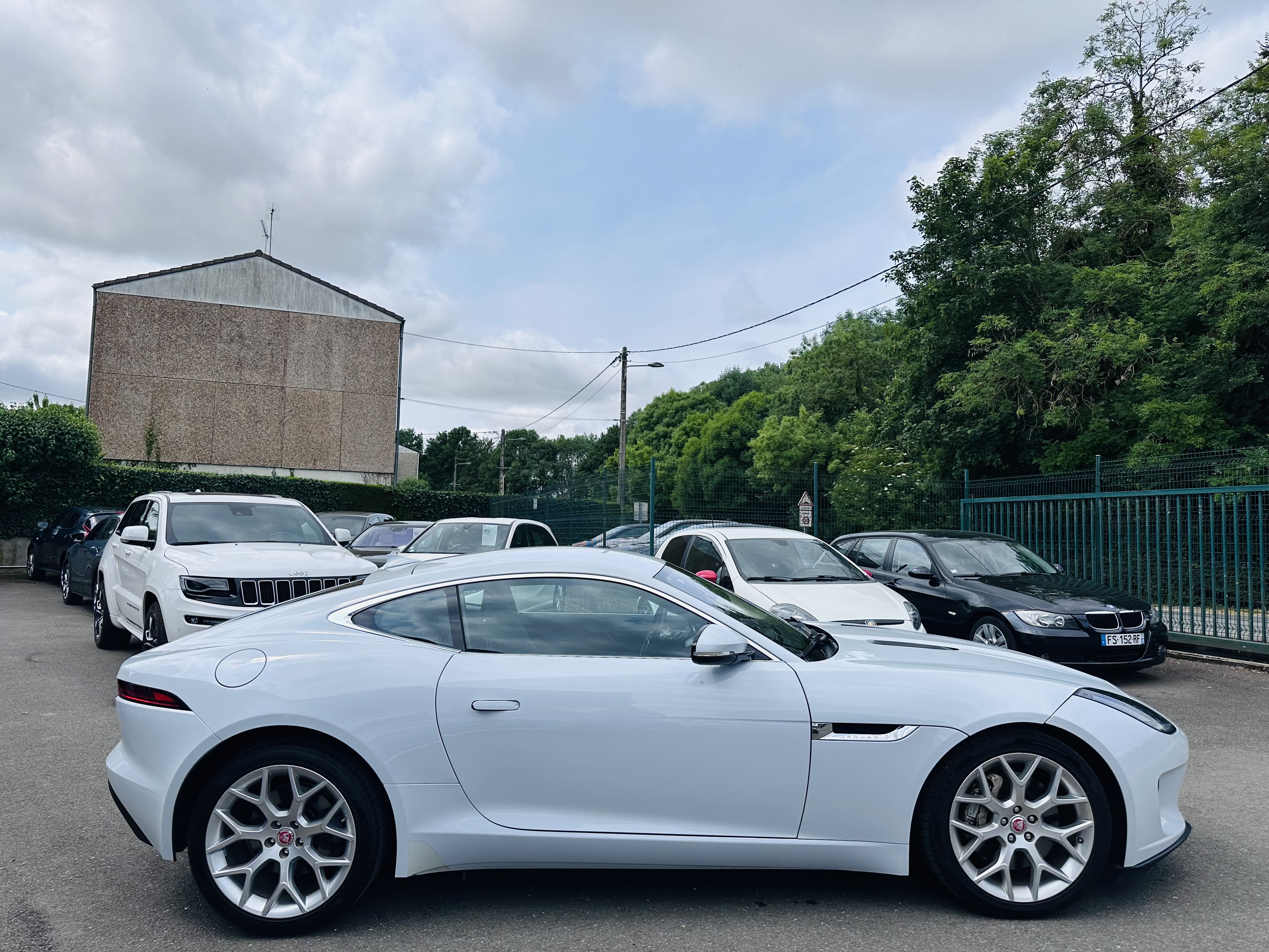 Jaguar F-type (3) COUPE 2.0 P300 R-DYNAMIC AUTO
