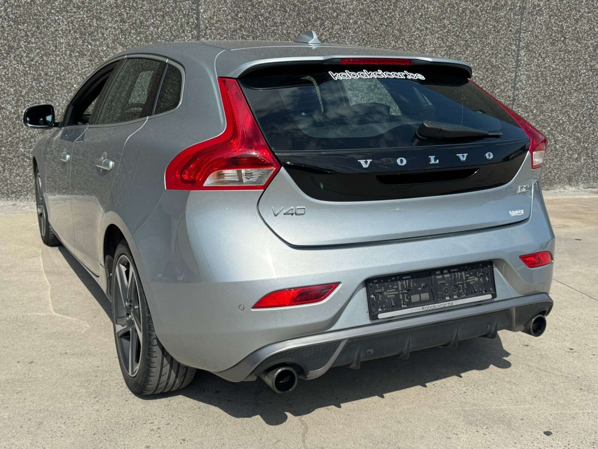 Volvo V40 1.6 D2 Kinetic R-Design// GARANTIE 12 MOIS //