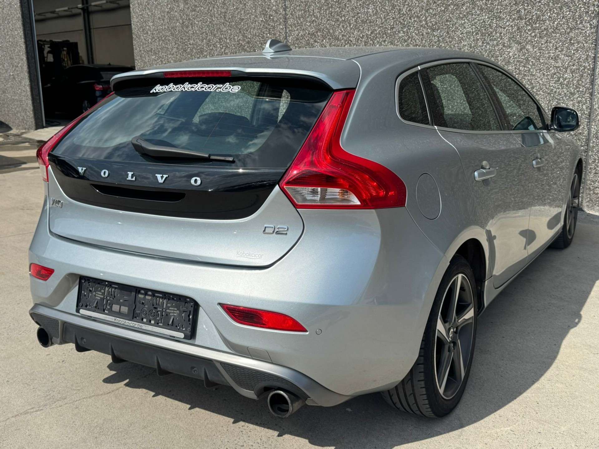 Volvo V40 1.6 D2 Kinetic R-Design// GARANTIE 12 MOIS //