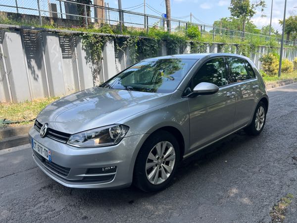 Volkswagen Golf VII 1.6 TDI 105 BLUEMOTION TECHNOLOGY CARAT DSG7 3P