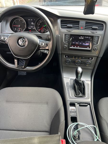 Volkswagen Golf VII 1.6 TDI 105 BLUEMOTION TECHNOLOGY CARAT DSG7 3P