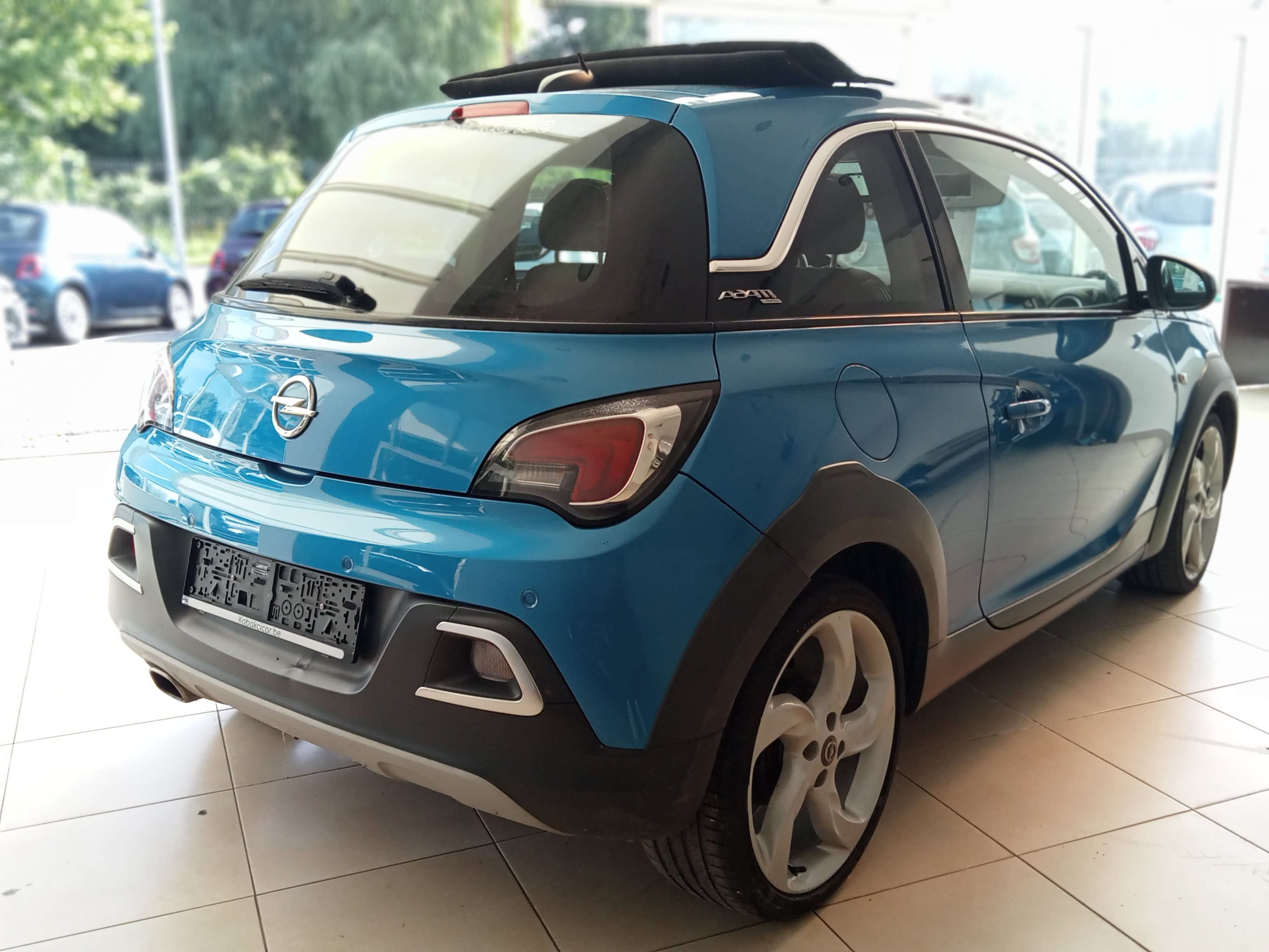 Opel Adam 1.2 Twinport 70cv/TOIT OUVRANT/GPS/CAPTEURS /TEL