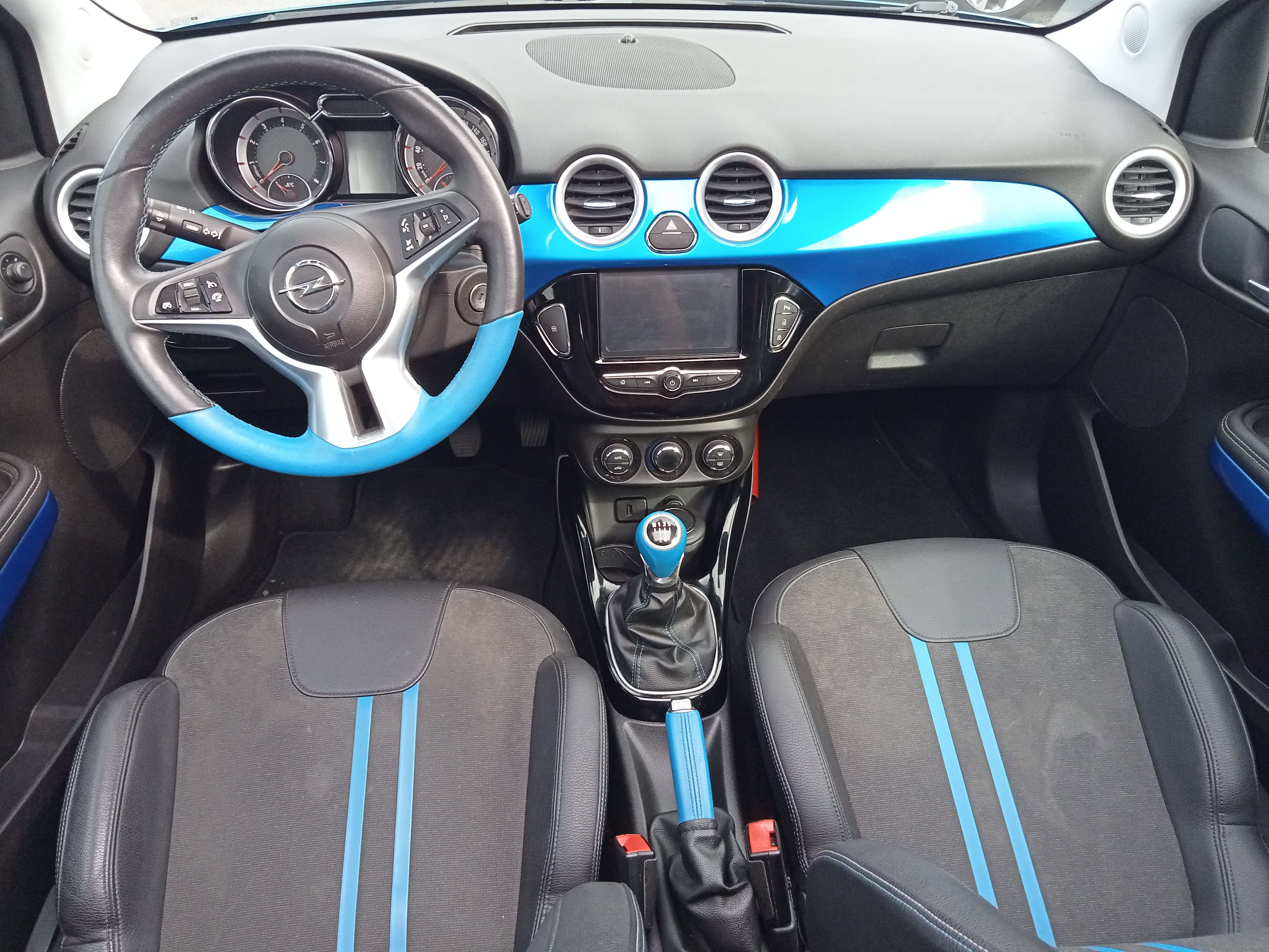Opel Adam 1.2 Twinport 70cv/TOIT OUVRANT/GPS/CAPTEURS /TEL